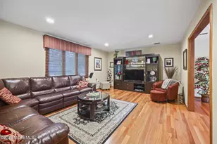 42 Saupe Dr, Manalapan Township, NJ 07726 - Photo 11