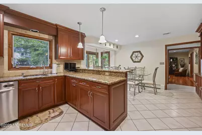 42 Saupe Drive, Manalapan Township, NJ 07726 - Photo 15