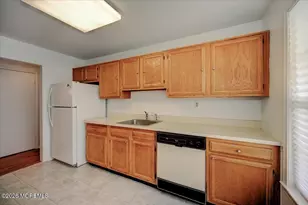 308 Balsam Ct, Howell Township, NJ 07731 - Photo 9