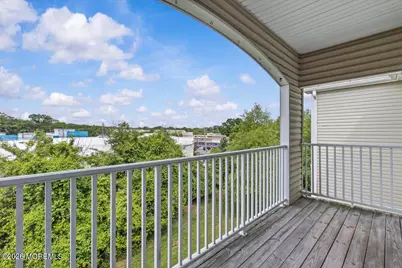 136 Mill Pond Way, Eatontown, NJ 07724 - Photo 27