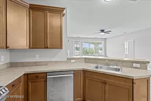 136 Mill Pond Wy, Eatontown, NJ 07724 - Photo 13