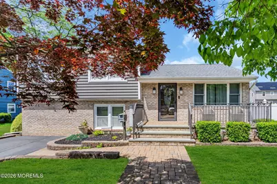 507 Thompson Place, Middletown, NJ 07748 - Photo 3