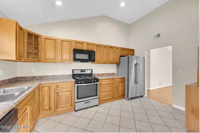 10 Oceanview Avenue, Keansburg, NJ 07734 - Photo 11