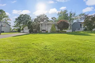 12 Whitman Blvd, Manalapan Township, NJ 07726 - Photo 37