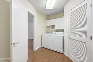 63 Agostina Dr, Holmdel, NJ 07733 - Photo 31