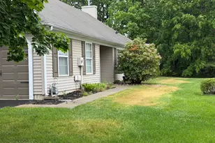 71 Skyline Dr, Lakewood, NJ 08701 - Photo 5