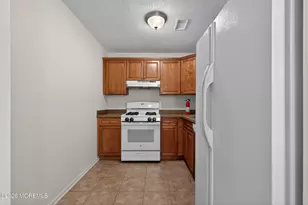 2101 Bayhead Dr, Sayreville, NJ 08859 - Photo 5