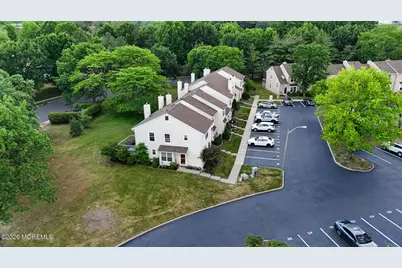 44 Alameda Court, Eatontown, NJ 07724 - Photo 3
