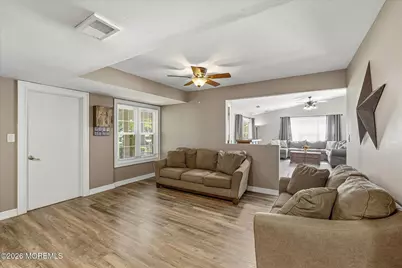 22 Ethan Allen Road, Freehold, NJ 07728 - Photo 17