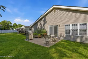 22 Ethan Allen Rd, Freehold, NJ 07728 - Photo 15