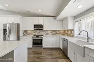 22 Ethan Allen Rd, Freehold, NJ 07728 - Photo 11
