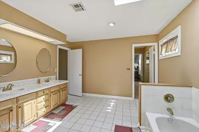 22 Ethan Allen Road, Freehold, NJ 07728 - Photo 27