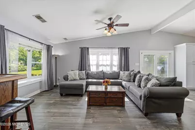 22 Ethan Allen Road, Freehold, NJ 07728 - Photo 5