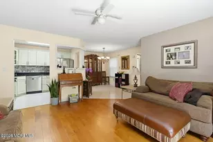 204 Larkspur Ln, Jackson, NJ 08527 - Photo 3