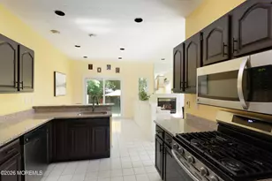 2811 Ice House Ct, Freehold, NJ 07728 - Photo 7