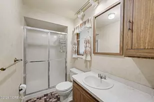 68 Yellow Brick Rd, Wayne, NJ 07470 - Photo 17