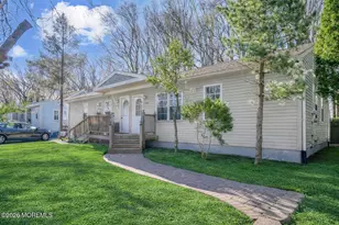 28 Oak Ln, New Egypt, NJ 08533 - Photo 1