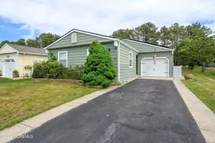 87 Chesterfield Ln, Toms River Township, NJ 08757 - Photo 1