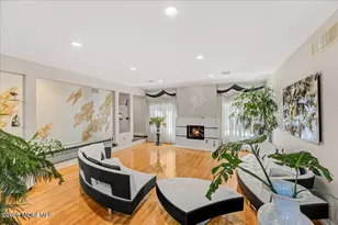 5 Cherry Point Ct, Morganville, NJ 07751 - Photo 9