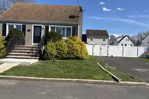 197 Delaware Ave, Cliffwood, NJ 07721 - Photo 11