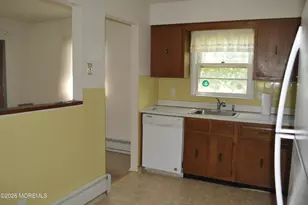 107 Bolingbroke Ct, Toms River Township, NJ 08757 - Photo 7