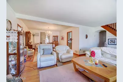 224 Chatham Avenue, Oakhurst, NJ 07755 - Photo 7