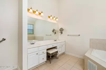 10 Powderhorn Way, Allentown, NJ 08501 - Photo 17