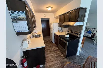 80 Manchester Court #E, Freehold, NJ 07728 - Photo 5