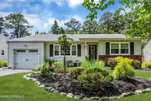 7 Nostrand Dr, Toms River Township, NJ 08757 - Photo 1