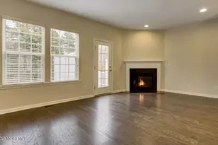 146 Waypoint Dr, Eatontown, NJ 07724 - Photo 5
