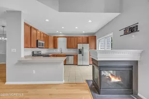 10 Deepwater Cir, Manalapan Township, NJ 07726 - Photo 9