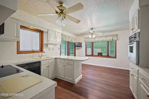 21 Forge Ct, Freehold, NJ 07728 - Photo 19