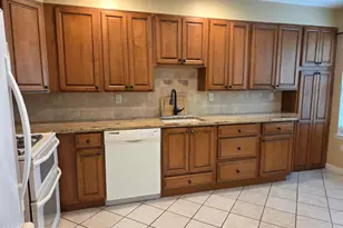 7 Horseshoe Ct, Tinton Falls, NJ 07753 - Photo 7