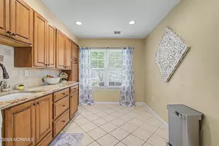 7 Horseshoe Ct, Tinton Falls, NJ 07753 - Photo 13