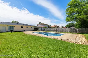 114 Wynnewood Ct, Freehold, NJ 07728 - Photo 25