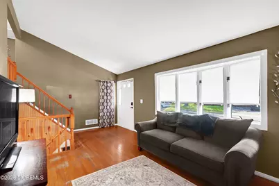 7 Winthrop Place, Hazlet Township, NJ 07730 - Photo 5