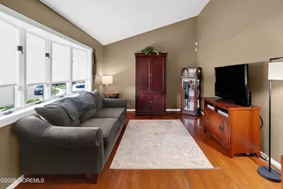 7 Winthrop Place, Hazlet Township, NJ 07730 - Photo 5