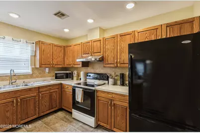 43 Stockport Drive, Toms River Township, NJ 08757 - Photo 5