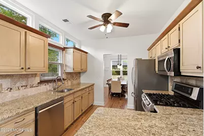 10 Ravenwood Court, Freehold, NJ 07728 - Photo 5
