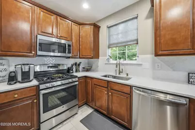 239 Chickadee Court, Freehold, NJ 07728 - Photo 9