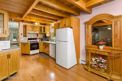 37 Maple Shade Avenue E, Hamilton Square, NJ 08690 - Photo 5