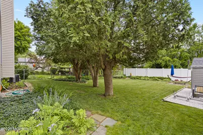 37 Maple Shade Avenue E, Hamilton Square, NJ 08690 - Photo 33