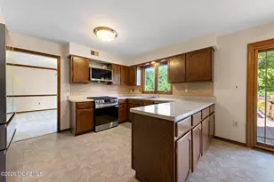 31 Vaughn Dr, Middletown, NJ 07748 - Photo 13