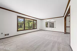 31 Vaughn Dr, Middletown, NJ 07748 - Photo 5