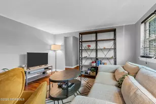 168 Manor Dr, Red Bank, NJ 07701 - Photo 3