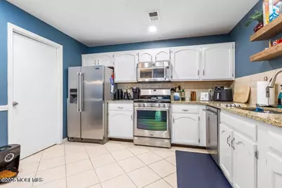 334 Mayfair Place, Morganville, NJ 07751 - Photo 13