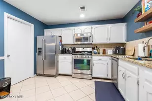 334 Mayfair Pl, Morganville, NJ 07751 - Photo 13