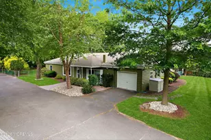 22 Walnut Dr, Howell Township, NJ 07731 - Photo 3