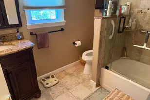 25 Holiday Rd, Manalapan Township, NJ 07726 - Photo 11