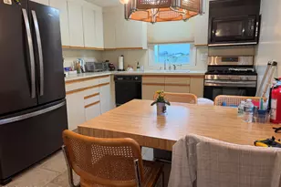 25 Holiday Rd, Manalapan Township, NJ 07726 - Photo 3